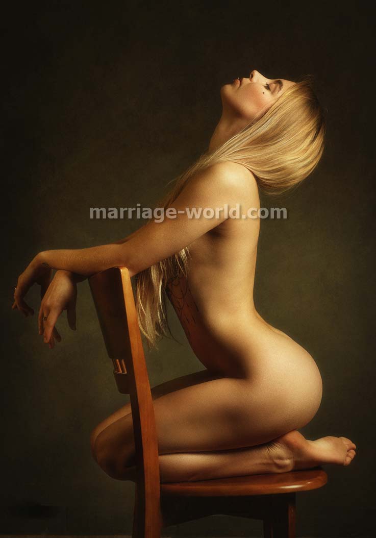 mujer rusa desnuda con hermoso cuerpo