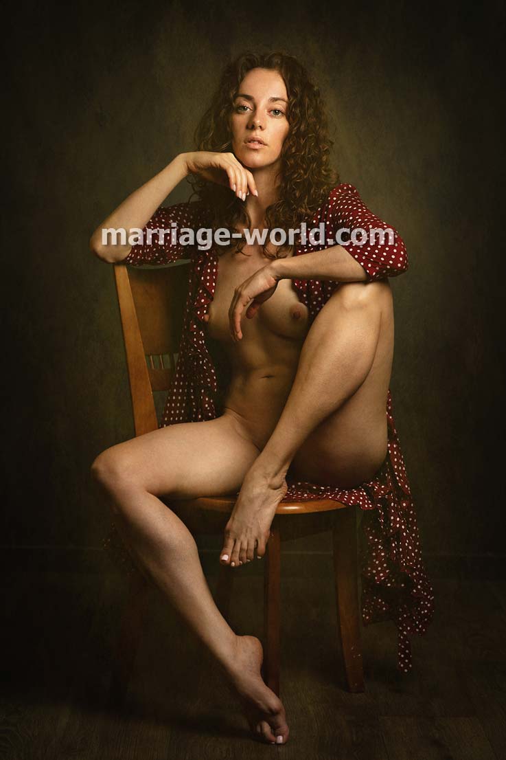 mujer rusa desnuda con hermosos pies
